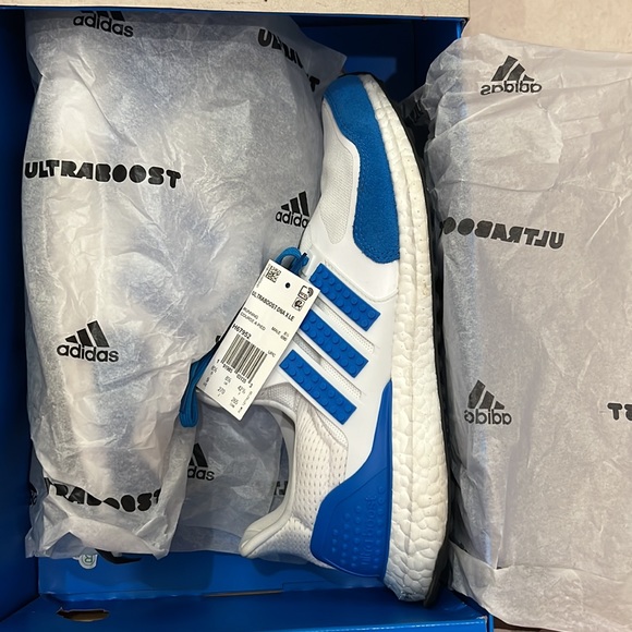 Barely used Adidas DNA x LEGO size 9 in Blue - Picture 7 of 8